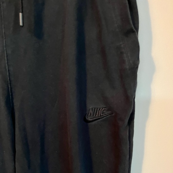 Nike Black Joggers - Picture 3 of 5